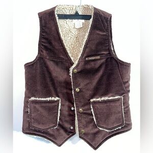 Vest-men’s vintage western Sherpa lined vest. Chocolate brown Cordaroy TYPE